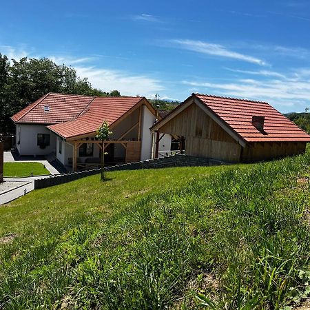 Domeniul Bondarelului Ocolisu Mic Exterior foto