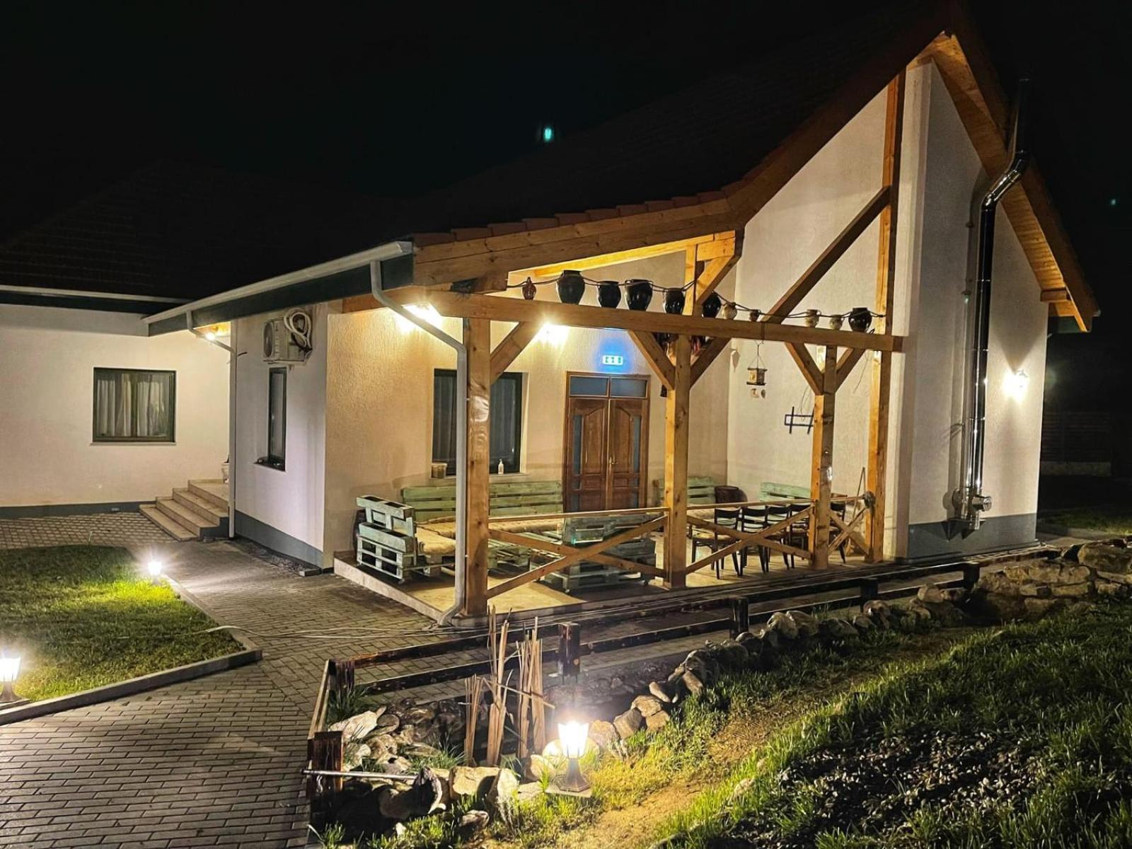 Domeniul Bondarelului Ocolisu Mic Exterior foto